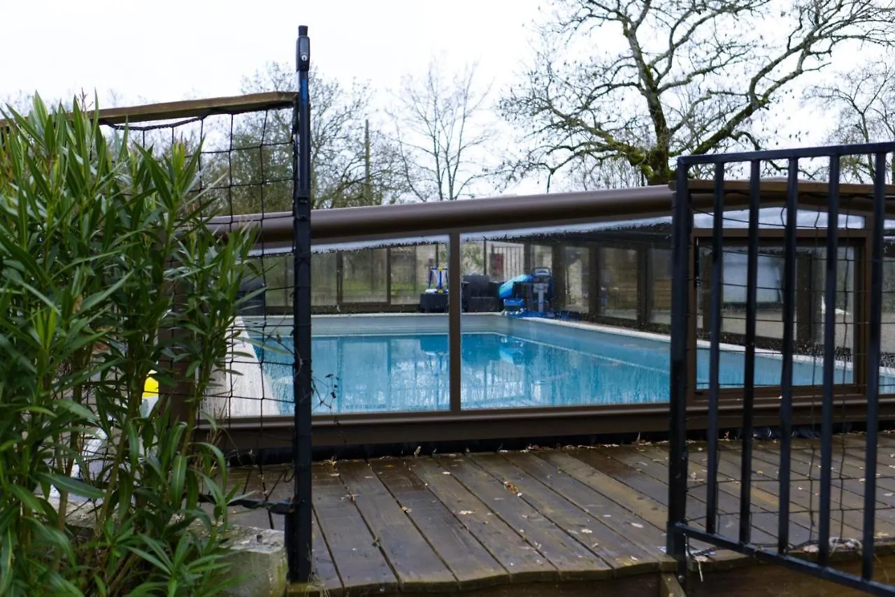 Guest house Les Cabanes De Brassac - Gite 10 Voyageurs Avec Spa