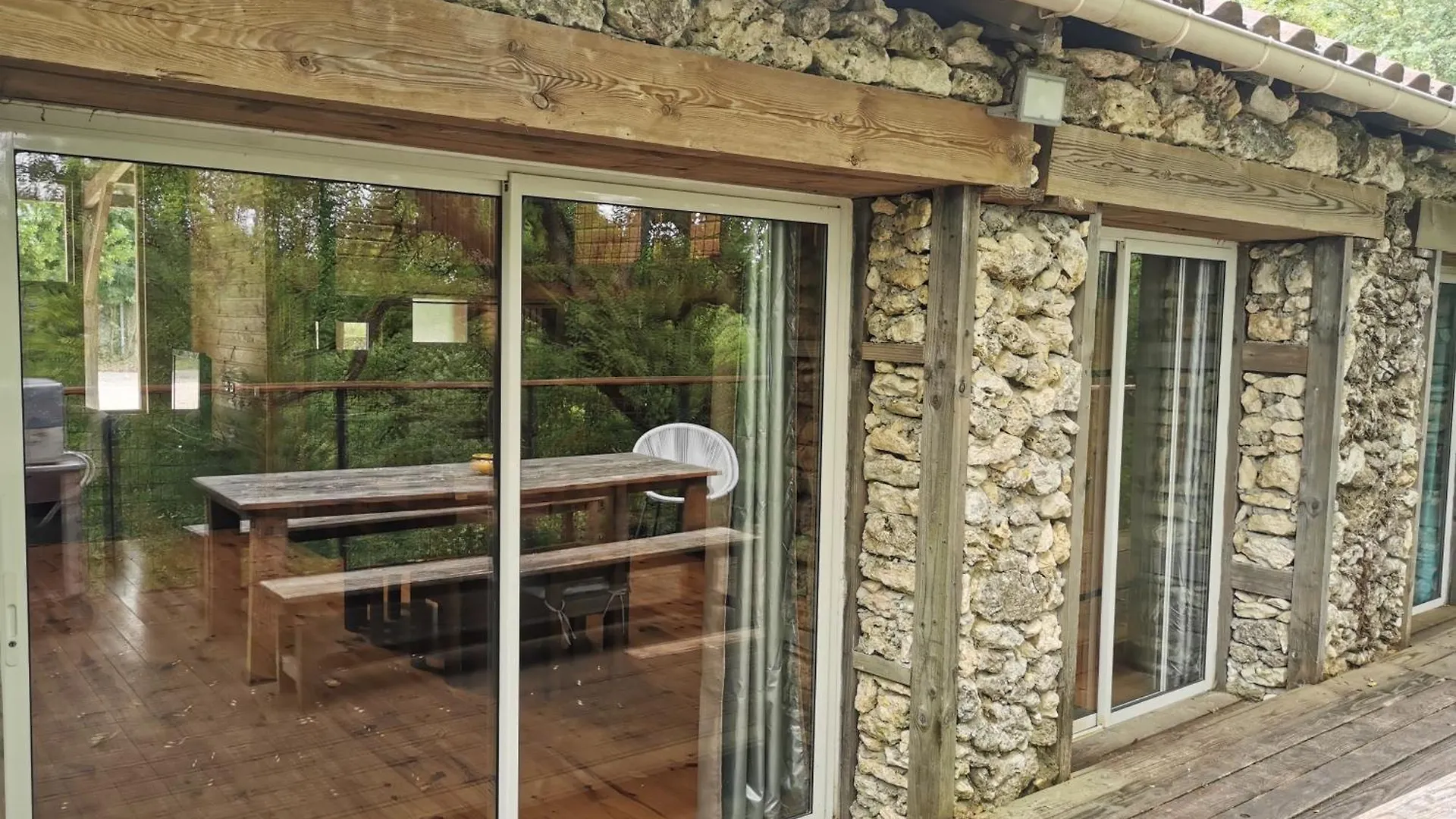 Les Cabanes De Brassac - Gite 10 Voyageurs Avec Spa France